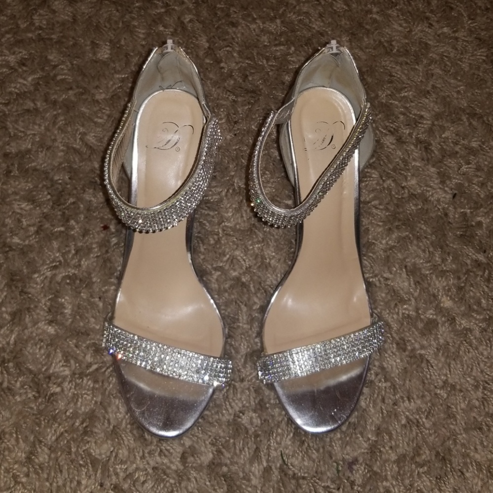 Silver Rhinestone Heals